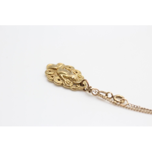 165 - 9ct Chinese lucky frog pendant necklace