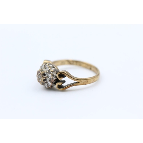 168 - 9ct gold diamond cluster ring size I