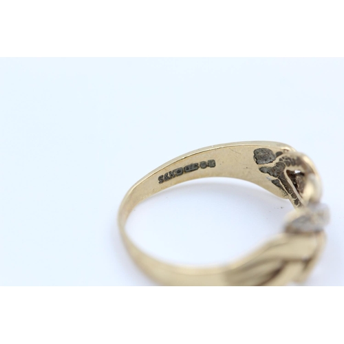 170 - 9ct gold diamond detail ring size N