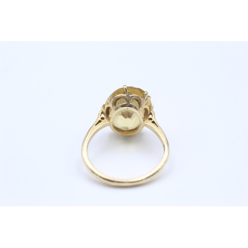 174 - 9ct Gold quartz cocktail ring size P