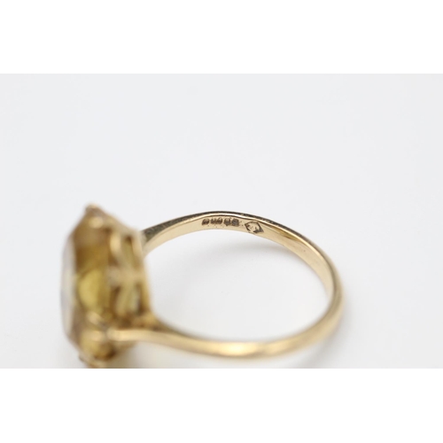 174 - 9ct Gold quartz cocktail ring size P