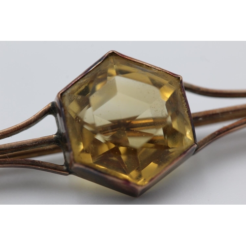 184 - 9ct gold vintage hexagonal citrine bar brooch