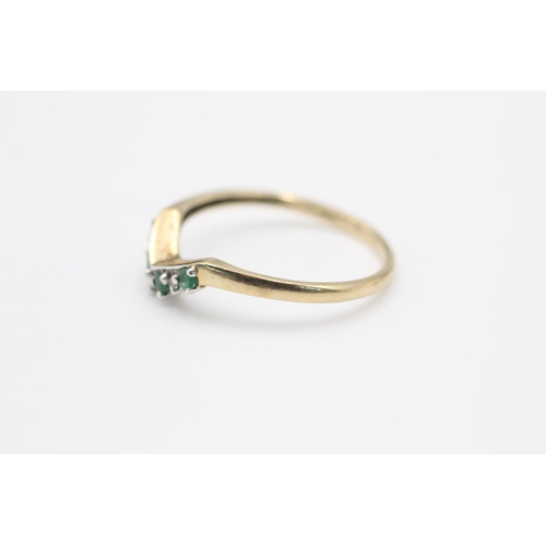 208 - 9ct gold vintage emerald & diamond wishbone ring size S