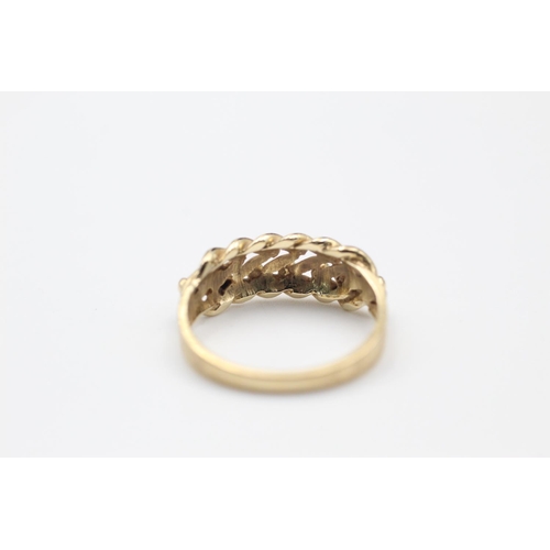 245 - Vintage 9ct Gold keeper ring size M