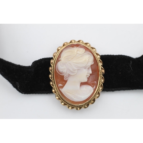 246 - 9ct Gold detail shell cameo slider choker necklace