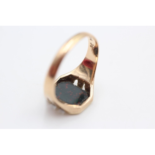 255 - Vintage 9ct Gold onyx signet ring size U