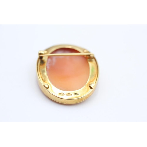 258 - 18ct gold frame shell cameo brooch