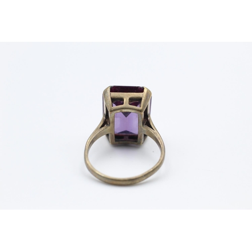 344 - 9ct gold gemstone cocktail ring size O