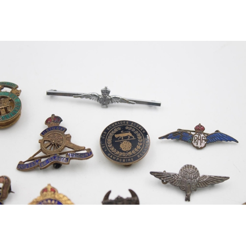 37 - 15 x Assorted Vintage MILITARY Lapel / Sweetheart Badges Inc Navy, RAF, Army Etc