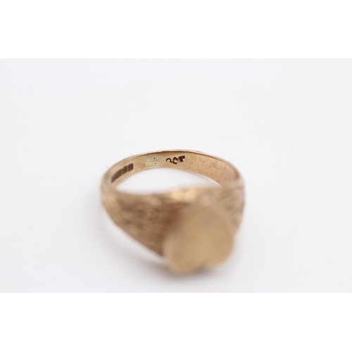 388 - 9ct vintage love heart signet ring size I