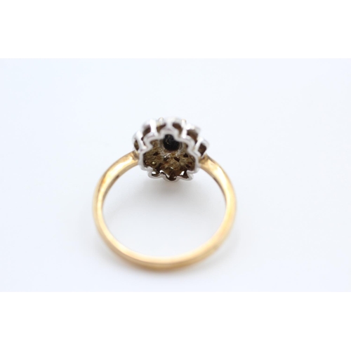 390 - 9ct gold diamond and sapphire cluster dress ring size P