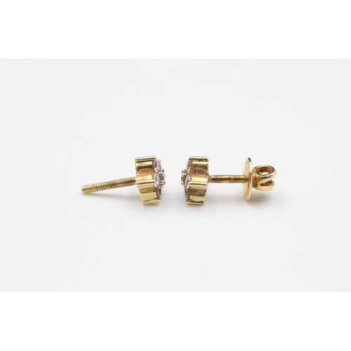 58 - 18ct gold diamond cluster stud earrings, as seen
2.2g