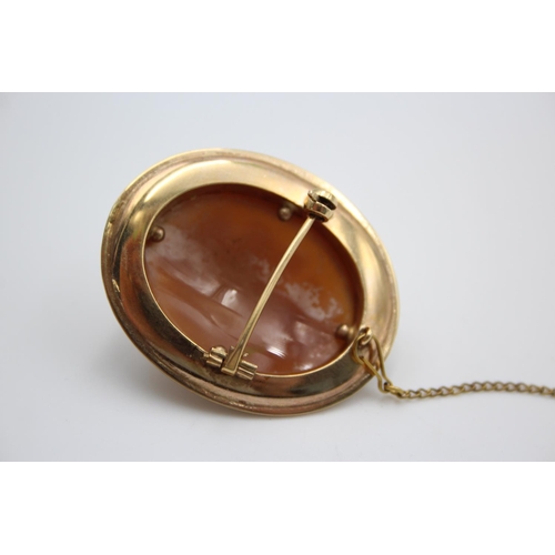 68 - 9ct gold vintage rose cameo brooch