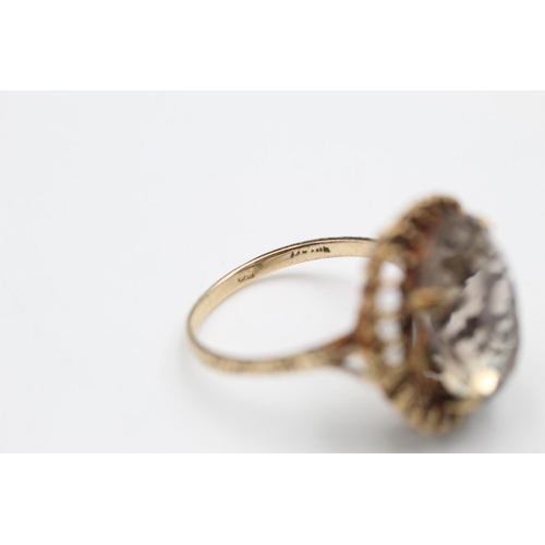 97 - 9ct Gold brutalist design smoky quartz ring size N