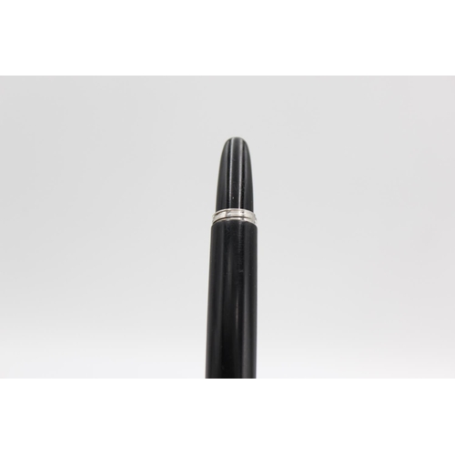 119 - MONTBLANC Meisterstuck Black FOUNTAIN PEN w/ 14ct White Gold Nib WRITING