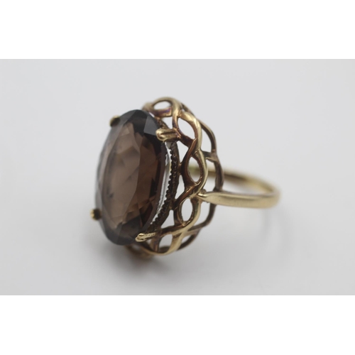 12 - 9ct gold vintage smoky quartz cocktail ring (5.2g)  Size N