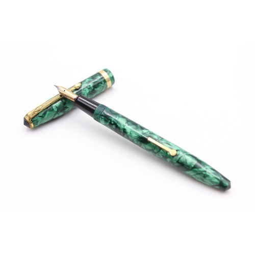 132 - Vintage CONWAY STEWART 85L Green FOUNTAIN PEN w/ 14ct Gold Nib WRITING