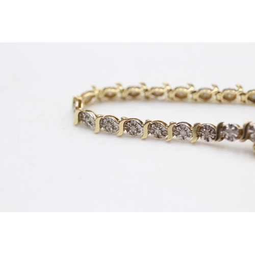 20 - 9ct gold vintage diamond stylised tennis bracelet (5.7g)