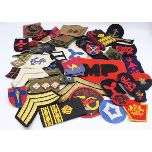 250 - Job Lot of Assorted Vintage Cloth MILITARY Badges Inc WW2 Etc