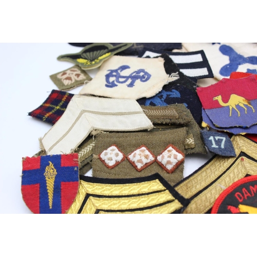 250 - Job Lot of Assorted Vintage Cloth MILITARY Badges Inc WW2 Etc