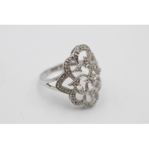 30 - 9ct white gold diamond stylised dress ring (3.4g)  Size L