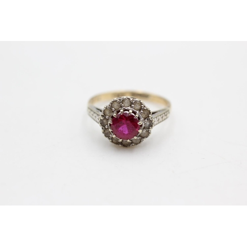 38 - 9ct gold vintage synthetic ruby & synthetic cathedral setting spinel halo dress ring (2.4g)  Size L