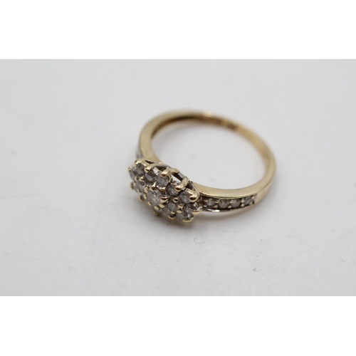 1 - 9ct gold vintage diamond cluster & shoulder set ring (1.9g) Size L
