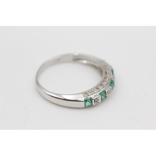 20 - 9ct white gold diamond & emerald fancy ring (2.5g) Size P