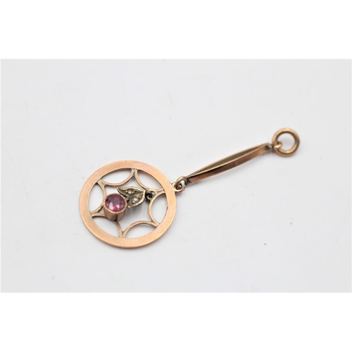 23 - 9ct gold antique garnet & seed pearl lavalier pendant (1.3g)
