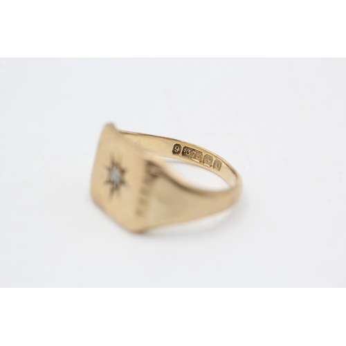 27 - 9ct gold vintage diamond set signet ring (4g) Size N