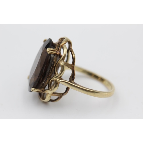 35 - 9ct gold smokey quartz ring (5.2g) Size N