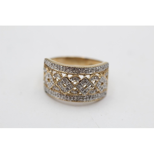 45 - 9ct gold vintage diamond openwork pattern cluster ring (4g) Size Q