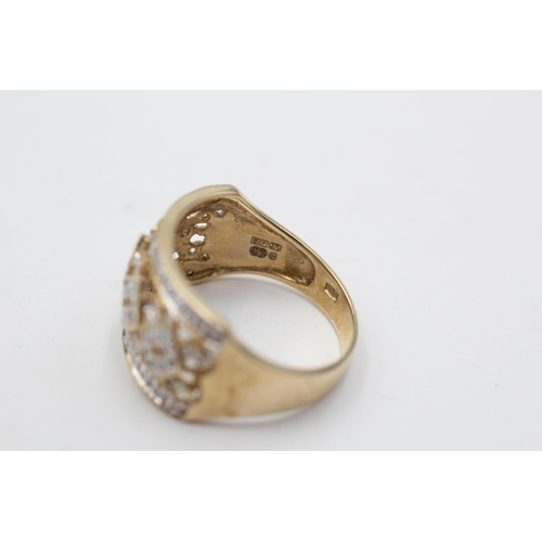 45 - 9ct gold vintage diamond openwork pattern cluster ring (4g) Size Q