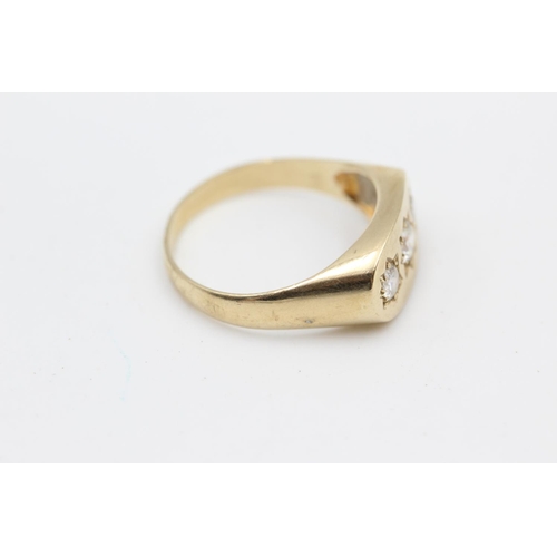 49 - 9ct gold clear gemstone set gypsy ring (4.6g) size V