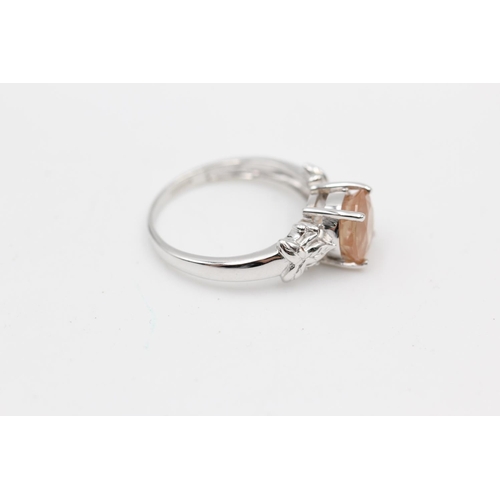 52 - 9ct white gold treated quartz solitaire ring (3.4g) Size N