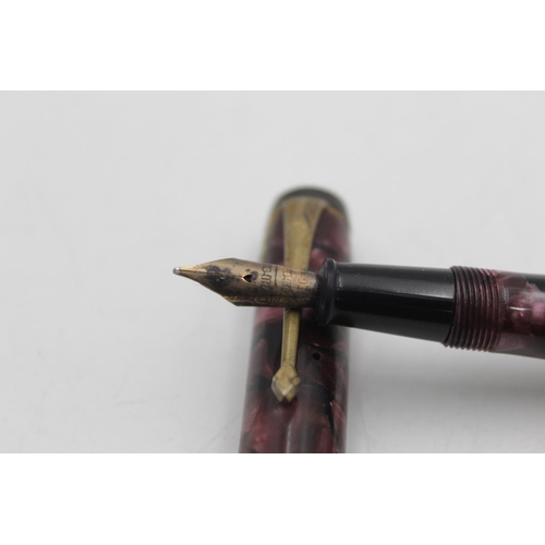 58 - Vintage CONWAY STEWART 388 Burgundy FOUNTAIN PEN w/ 14ct Gold Nib WRITING