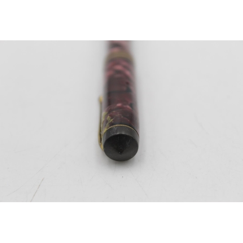 58 - Vintage CONWAY STEWART 388 Burgundy FOUNTAIN PEN w/ 14ct Gold Nib WRITING