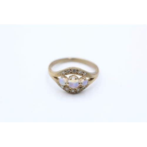 12 - 9ct gold vintage opal and diamond halo ring (2.3g) Size K