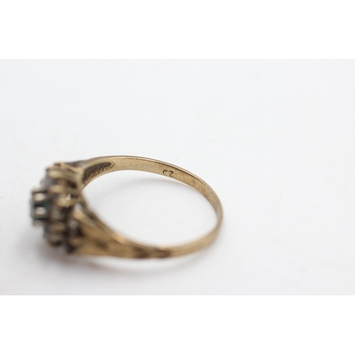 20 - 9ct gold vintage topaz and clear gemstone dress ring (2.3g) Size P