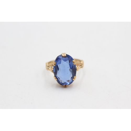33 - 9ct gold vintage paste set cocktail ring (3.2g) Size M