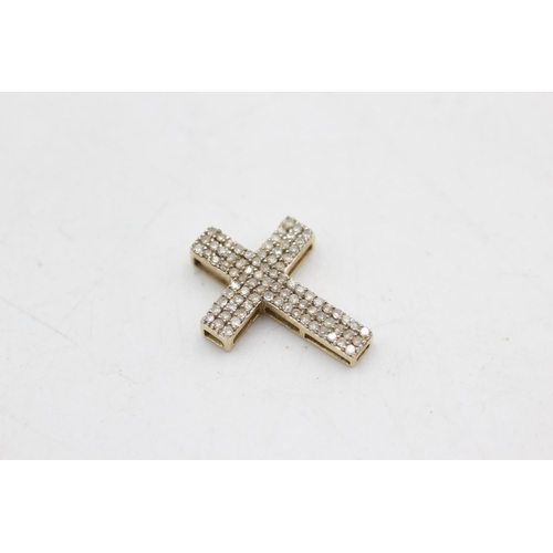 53 - 2 x 9ct gold cross pendants inc. Diamond, peridot, topaz, amethyst (2.2g)