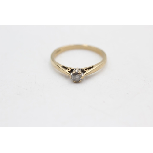 57 - 9ct gold diamond solitaire ring (2g) size P