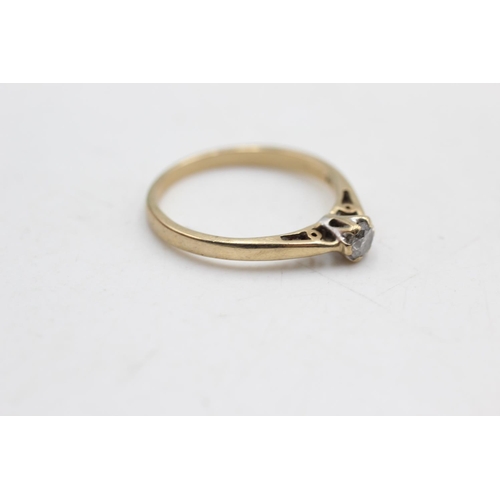 57 - 9ct gold diamond solitaire ring (2g) size P
