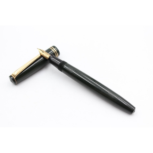 Vintage PARKER Victory Black FOUNTAIN PEN w/ 14ct Gold Nib WRITING