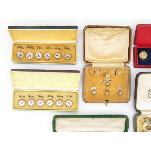 17 - Collection of 6x sets of buttons, some pearl, some gold - see photos for more details