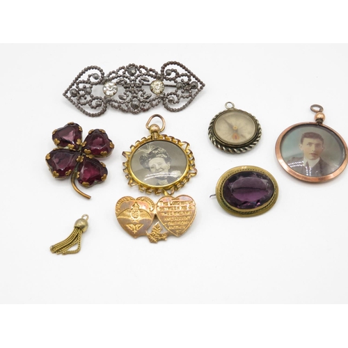 170 - Bag of antique jewellery and rolled gold compass and sweethearts