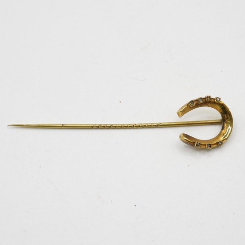 186 - 15ct antique gold and diamond horseshoe pin