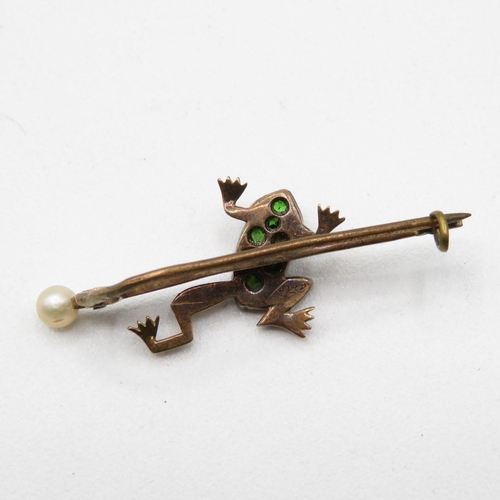 187 - Antique gold, green garnet and ruby frog brooch