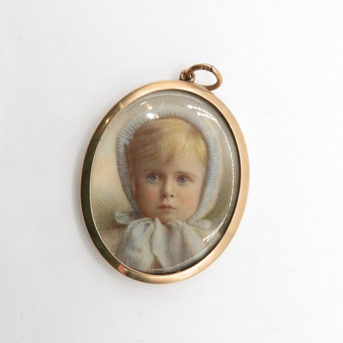 205 - 9ct gold double sided photo frame pendant 14mm