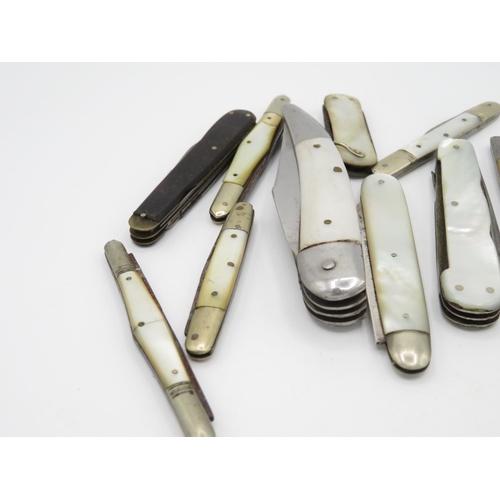 31 - Collection of Mother of Pearl vintage penknives